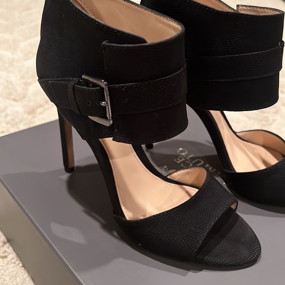 Vince Camuto heel NIB - Picture 2 of 6